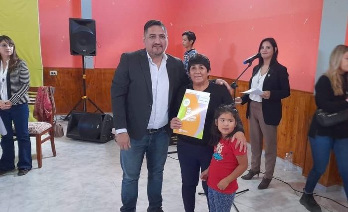 Familias de Ramos Mexia recibieron las tan esperadas escrituras