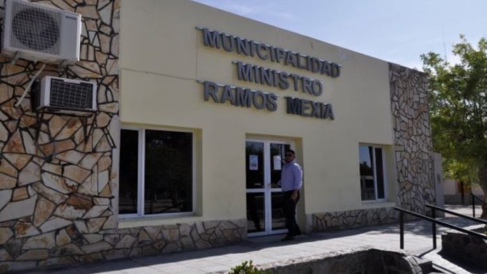 Ramos Mexia: El municipio otorgo un aumento del 100% en el pago de indumentaria