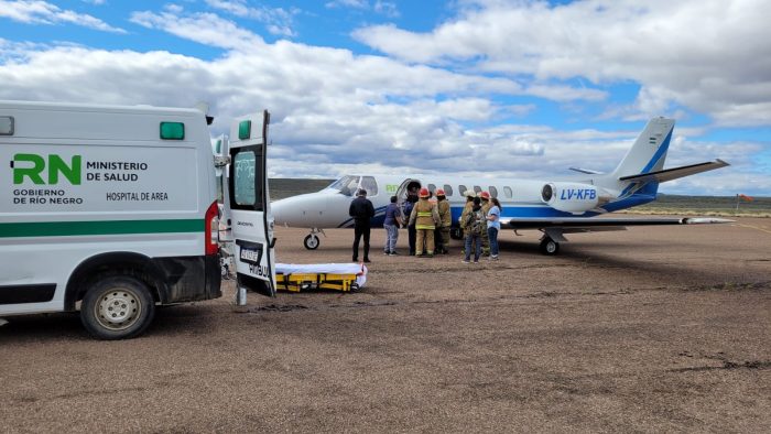 Una paciente de Jacobacci fue trasladada en el avión sanitario